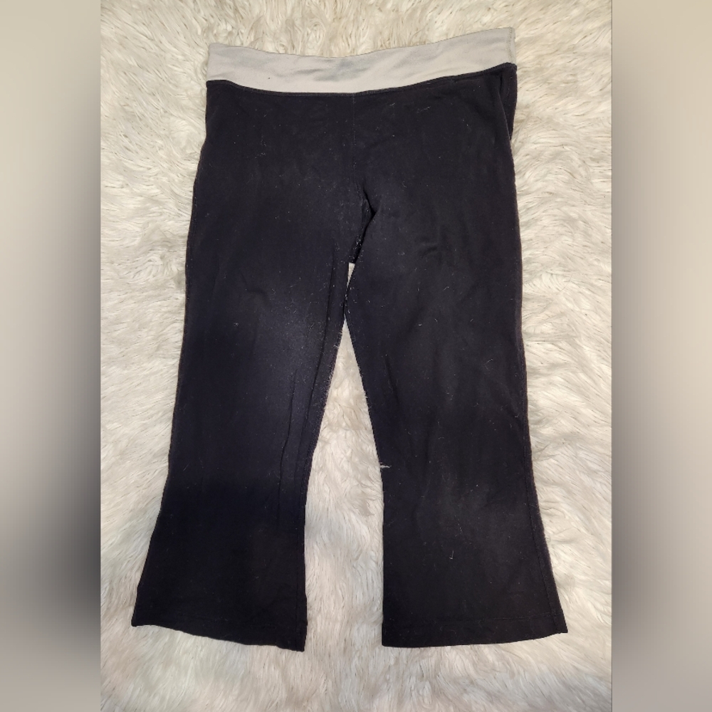 Women's Black Lululemon Capris